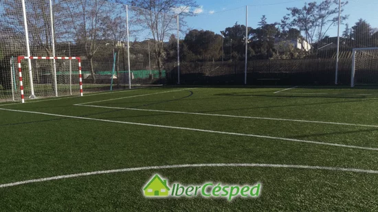 Necesita una instalación de césped artificial en terrazas